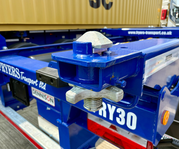 Logo-Extended Twistlock Trailers